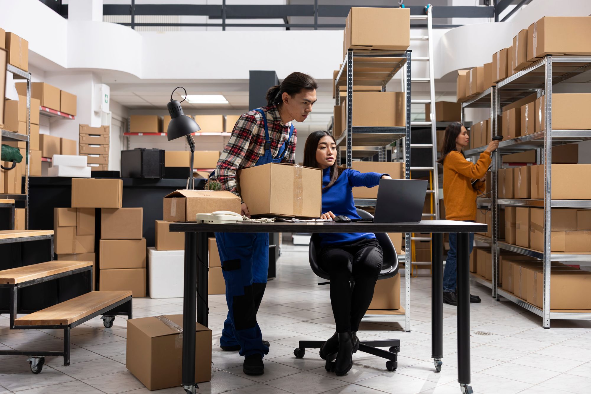 How Can Businesses Reduce Shipping Costs Through Smarter Freight Solutions Today?